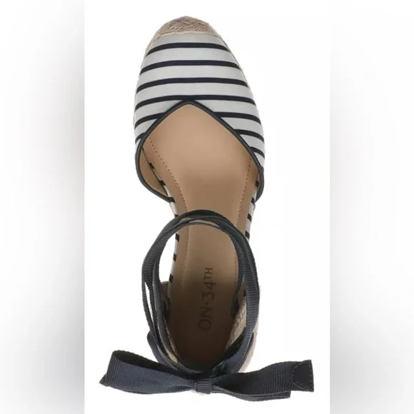 NWT On 34th Melindaa Espadrille Wedge Sandals Navy and White - Picture 4 of 7